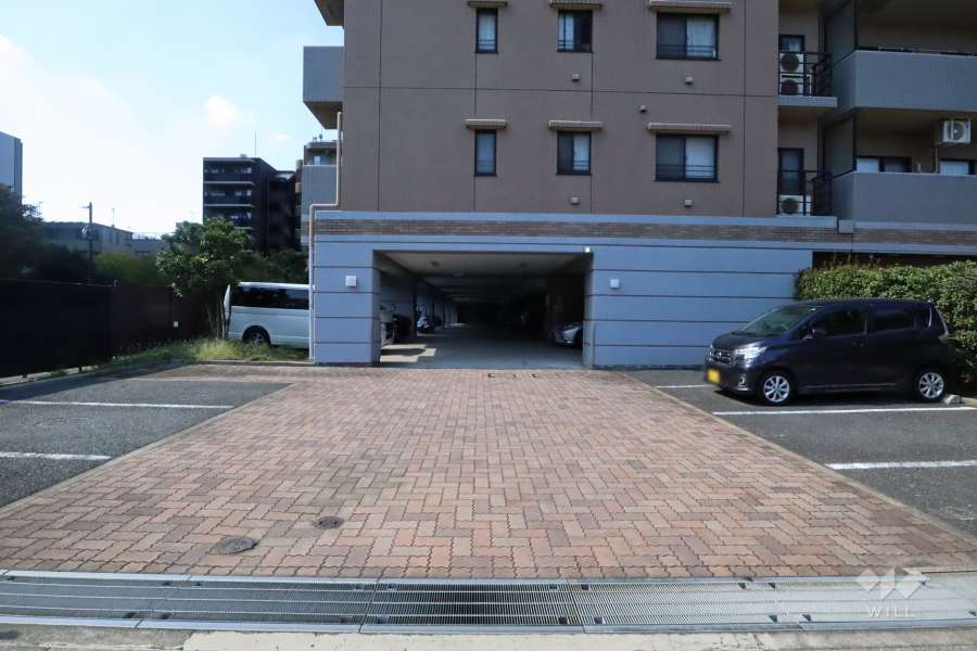 敷地内駐車場（屋外平面式）