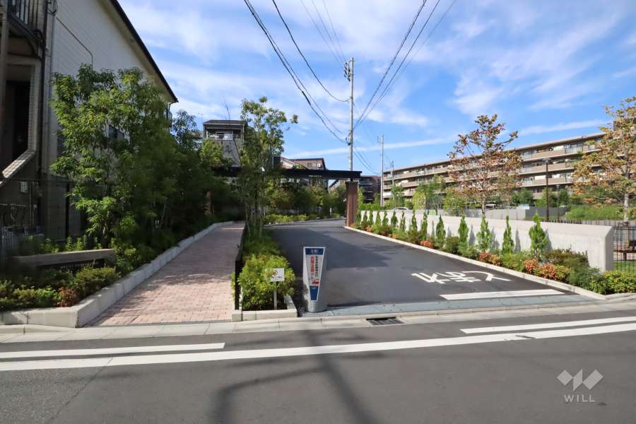 駐車場の出入り口