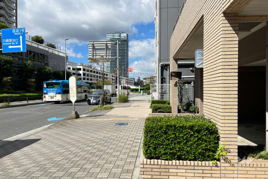 敷地南側の前面道路
