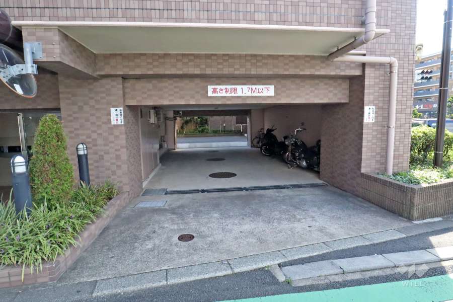 敷地内駐車場（屋内平面式）