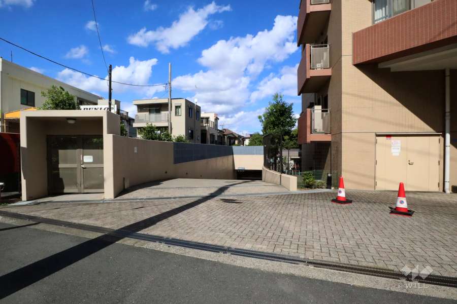 駐車場の出入り口