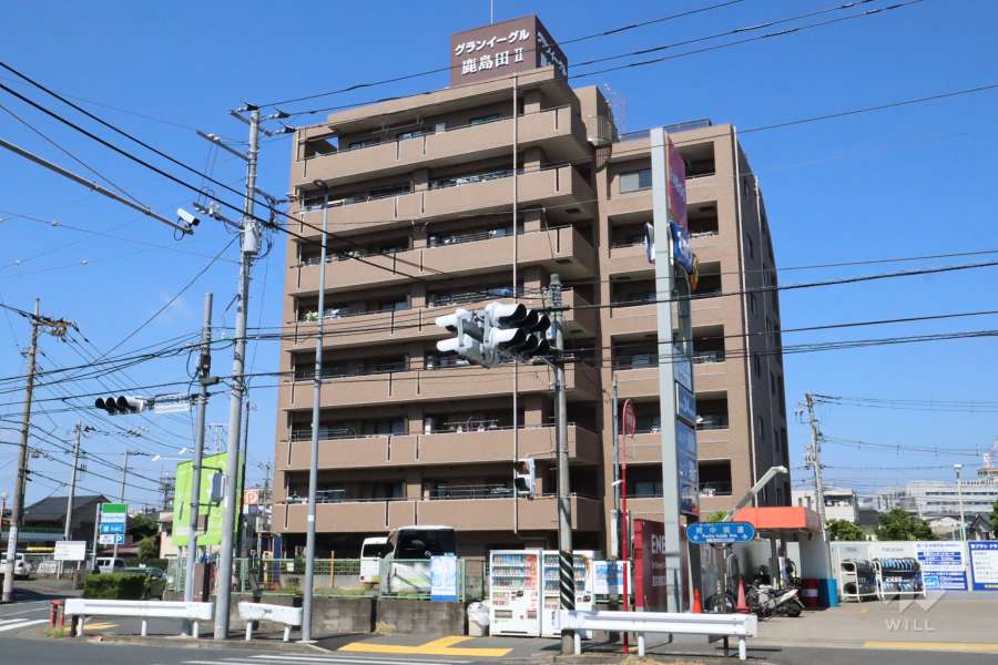 グランイーグル鹿島田2の外観（南側から）