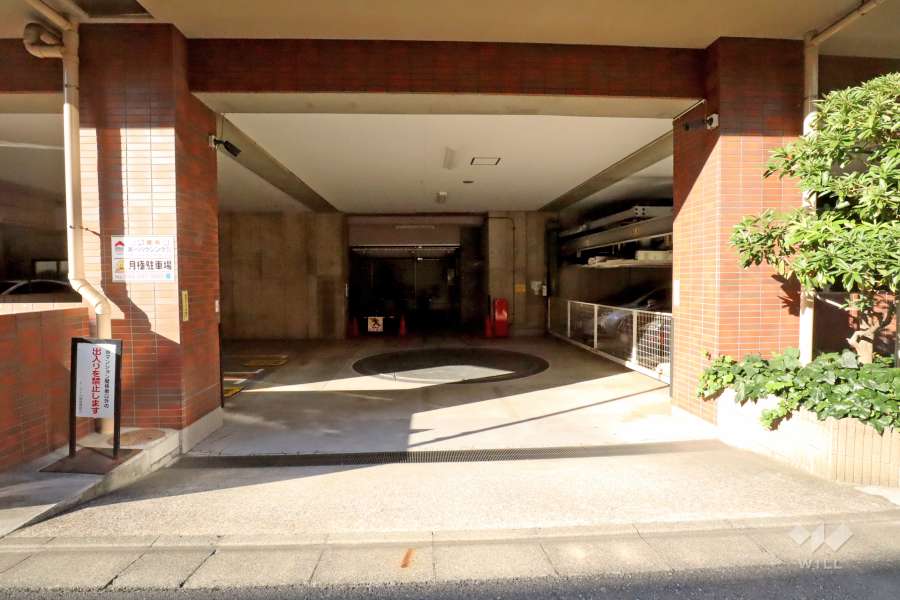 敷地内駐車場（屋内機械式）