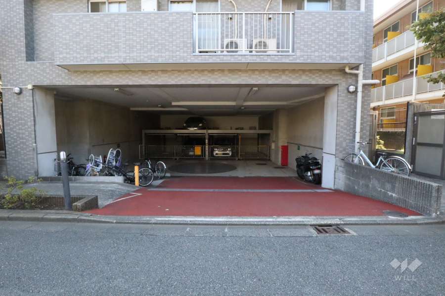 敷地内駐車場（屋内機械式）
