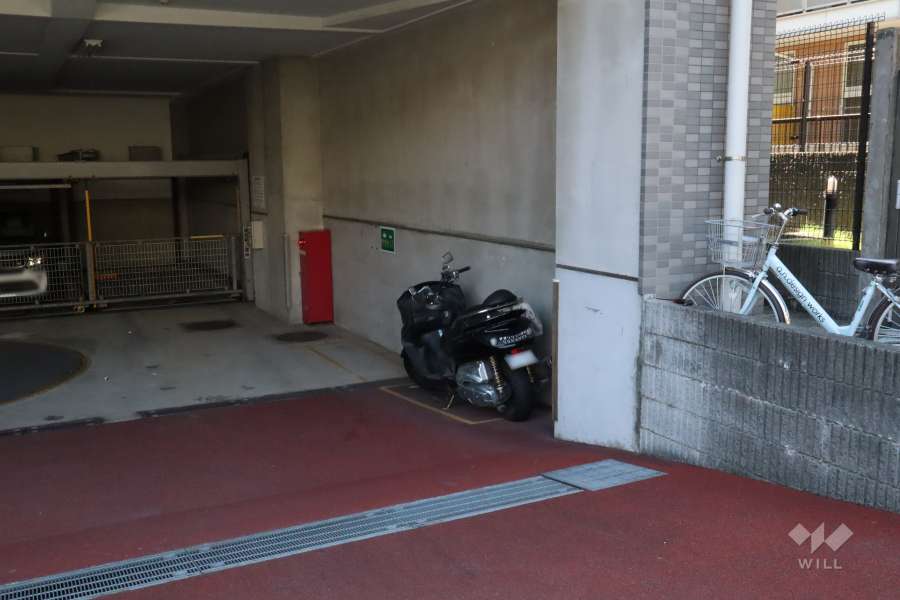 バイク置き場