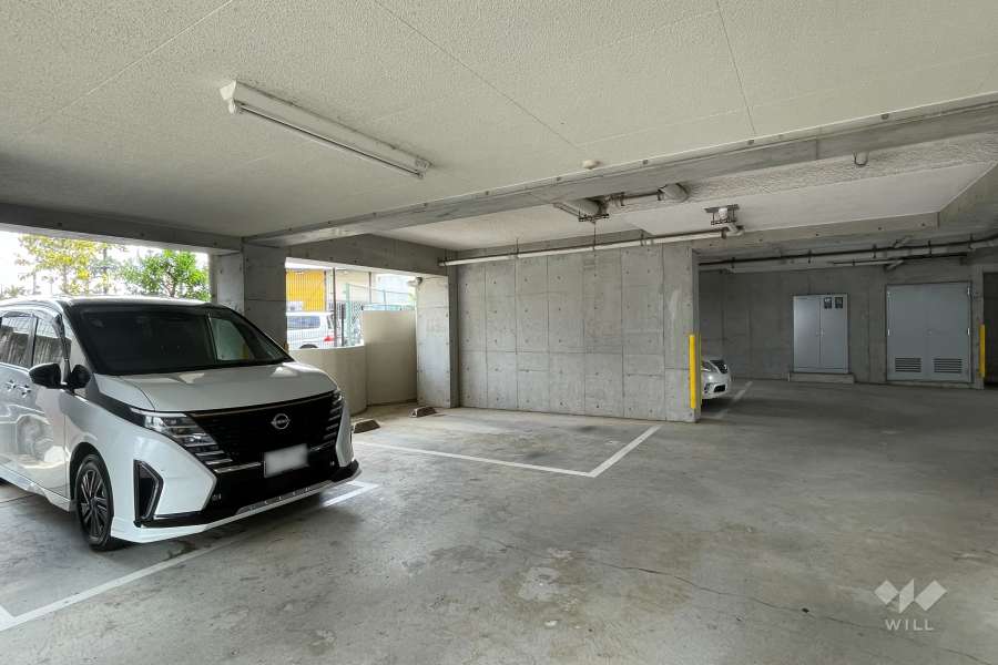 敷地内駐車場（屋内平面式）