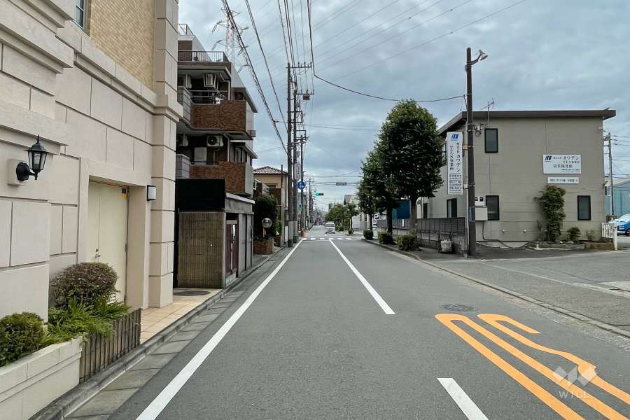 敷地西側の前面道路　　