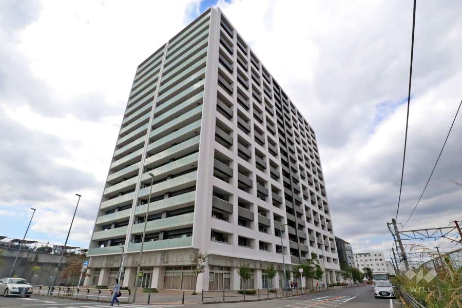 イニシア新川崎の外観（南東側から）