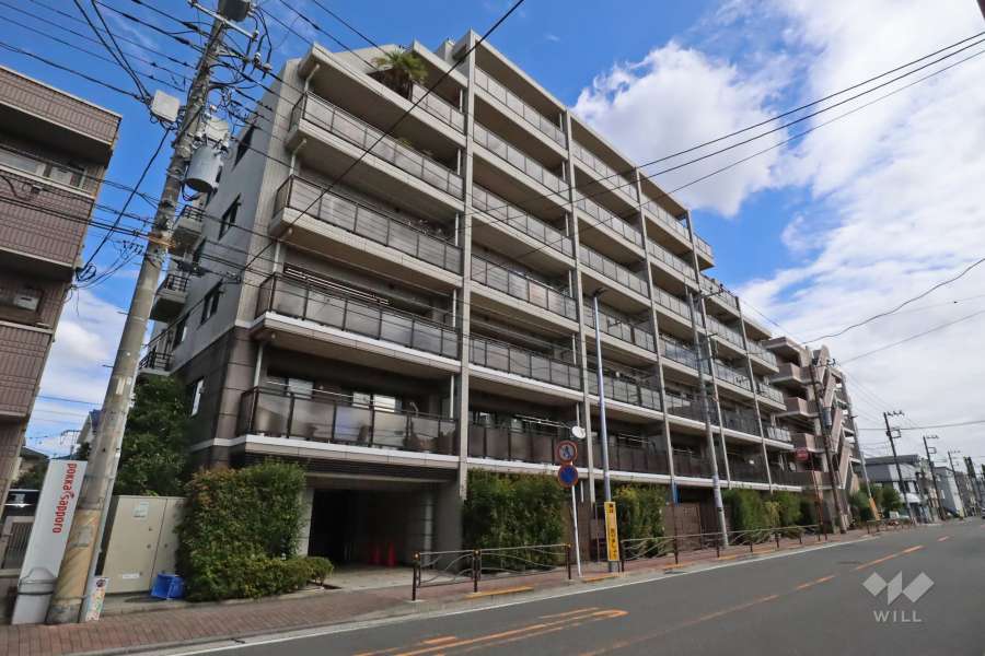 グランイーグル御幸公園の外観（南西側から）