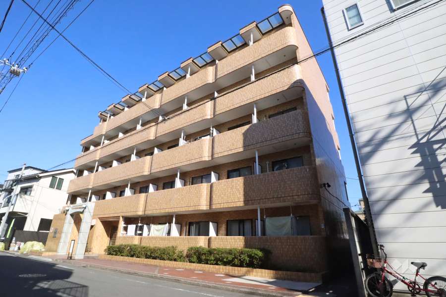 ホーユウコンフォルト新川崎の外観(南側から)