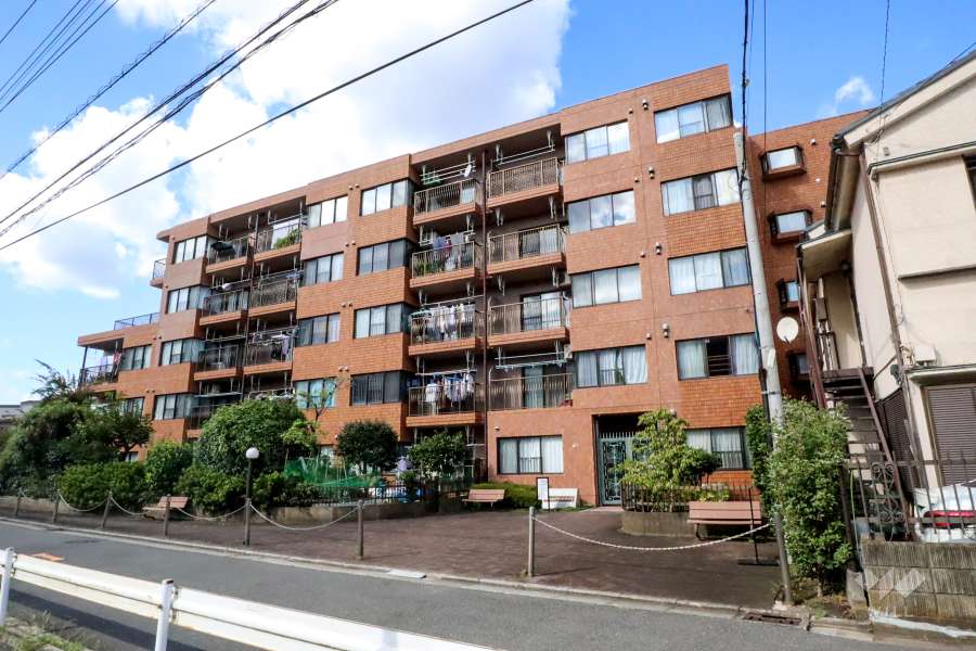 新川崎グランドハイツの外観(南東側から)