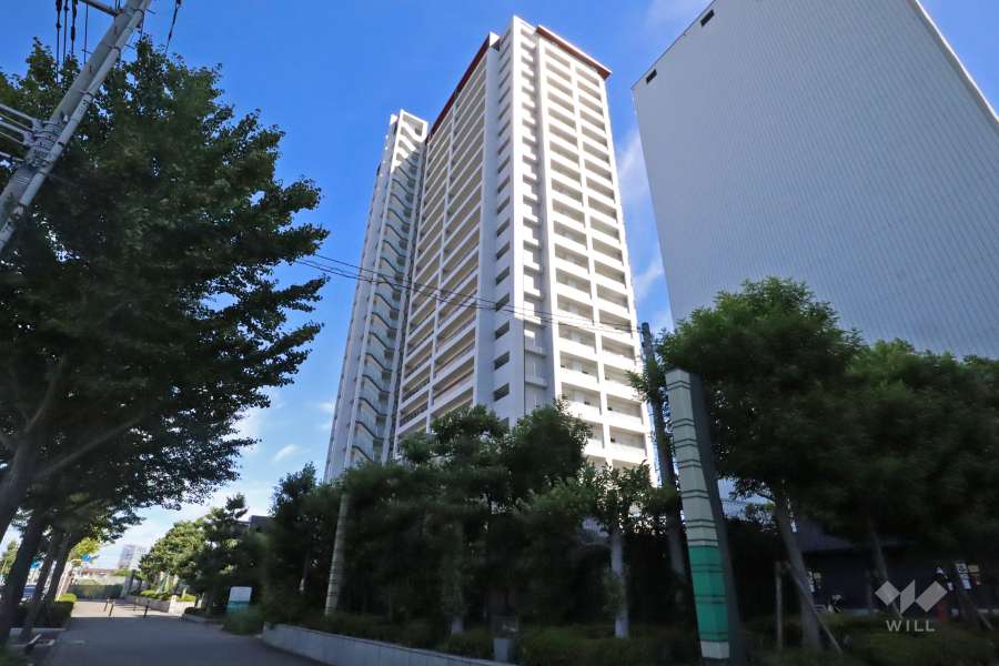 アクアリーナ川崎ロッソタワーの外観(南西側から)