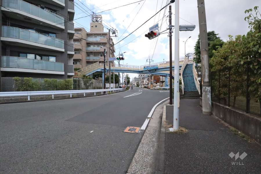 敷地北東側の前面道路　