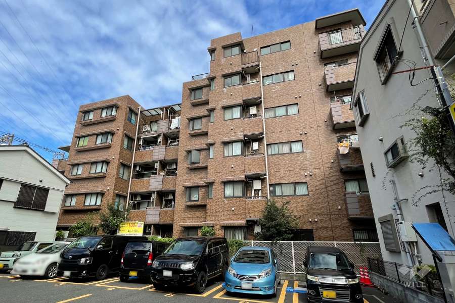 ライオンズマンション新川崎南の外観（南東側から）