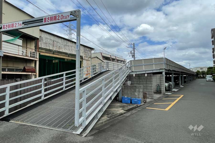 敷地内駐車場（自走式）