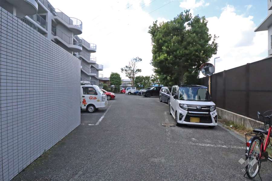 敷地内駐車場（屋外平面式）