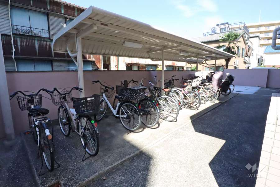 駐輪場（屋根付き）