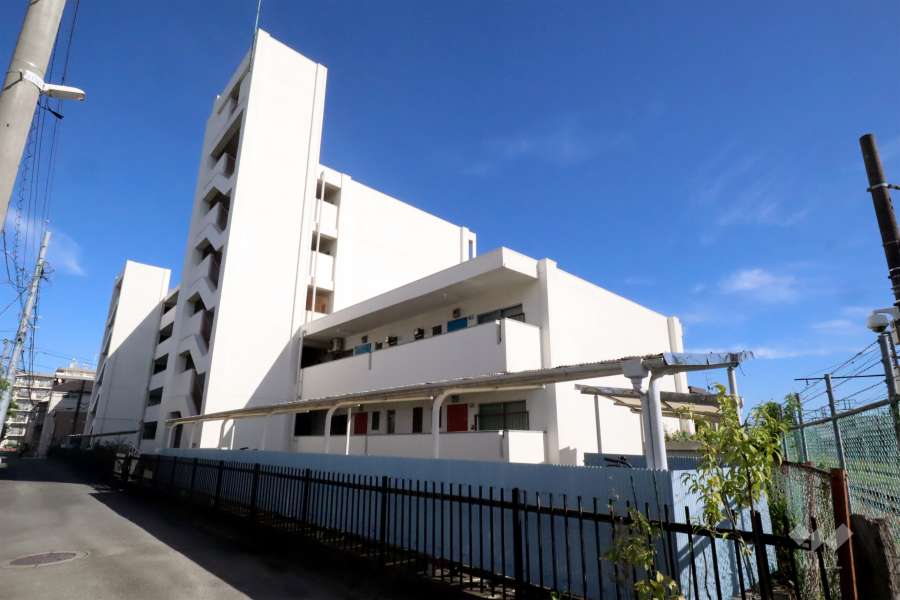 塚越住宅の外観(北西側から)