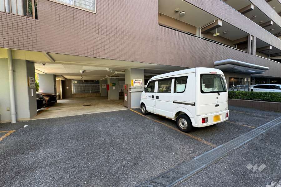敷地内駐車場（屋外平面式・屋内平面式）