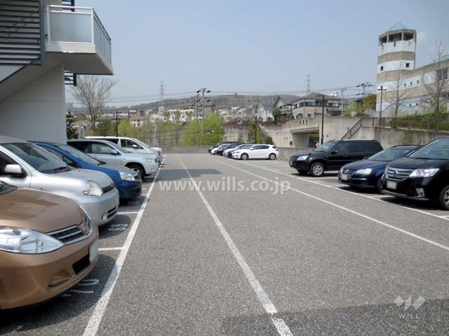 敷地内駐車場（屋外平面式）