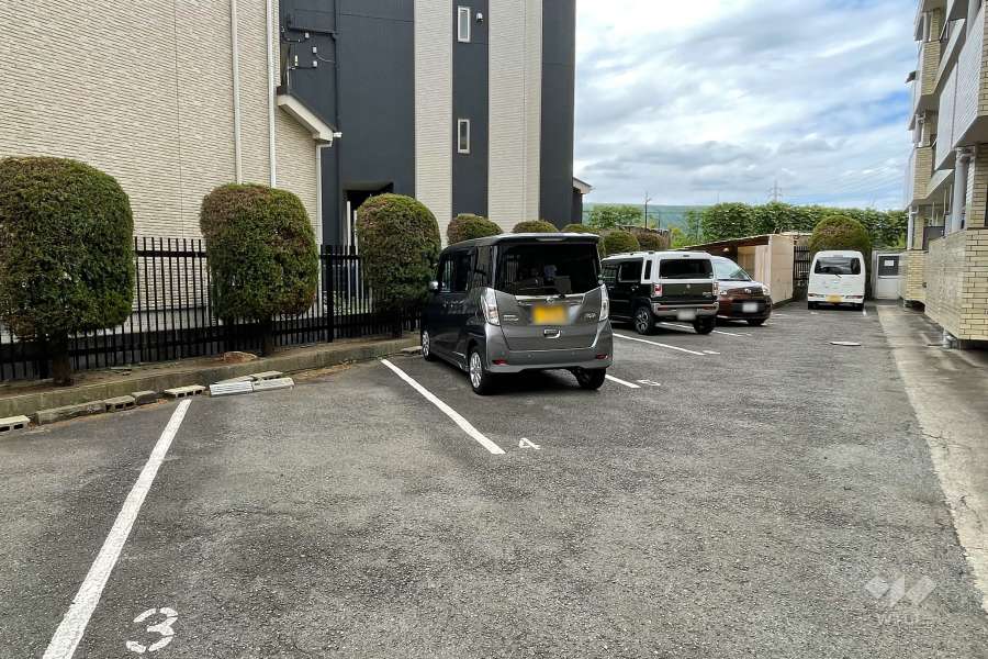 敷地内駐車場（屋外平面式）