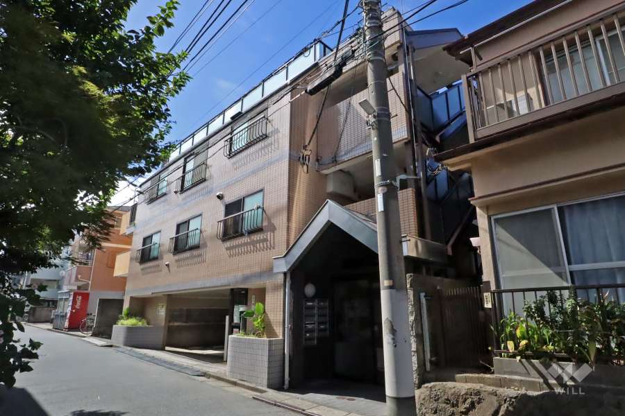 エクセレントハイツ神明館の外観（南東側から）