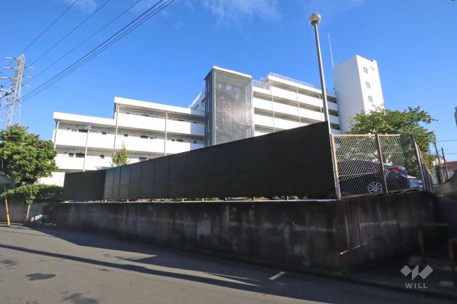 下平間サンハイツの外観（北西側から）