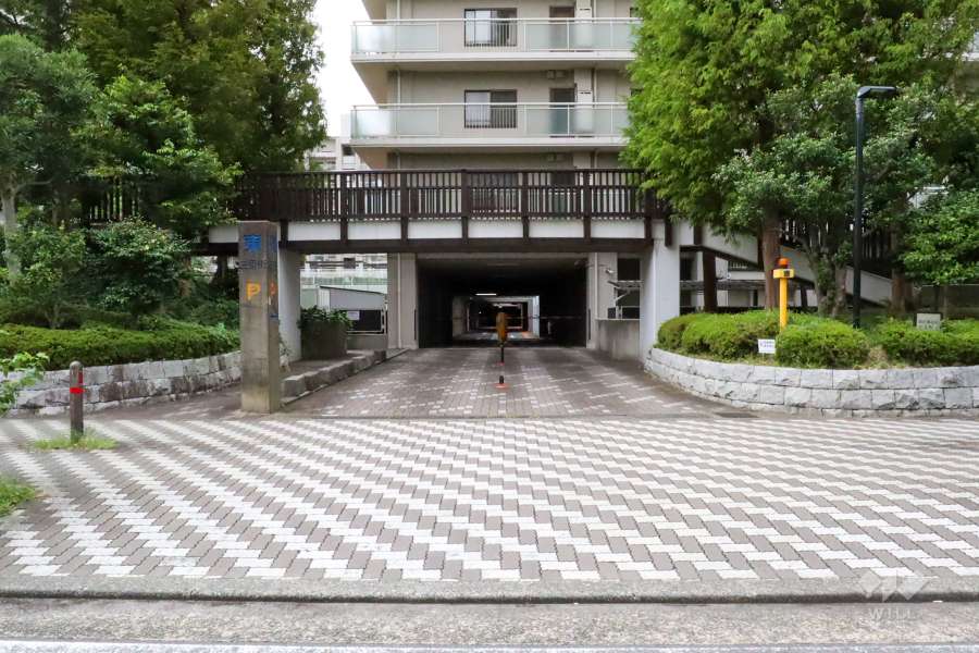 駐車場の出入り口