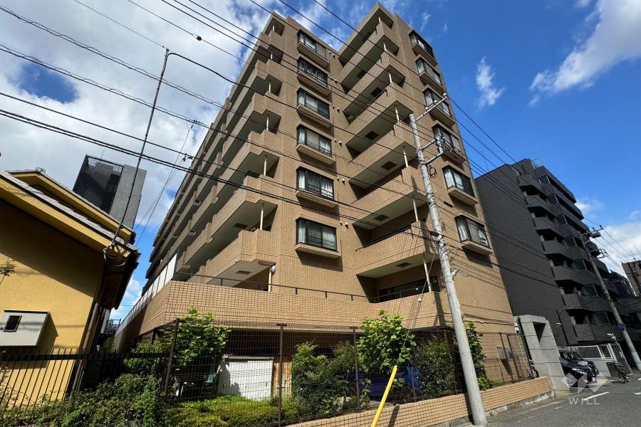 ロイヤルシャトー川崎の外観（南東側から）