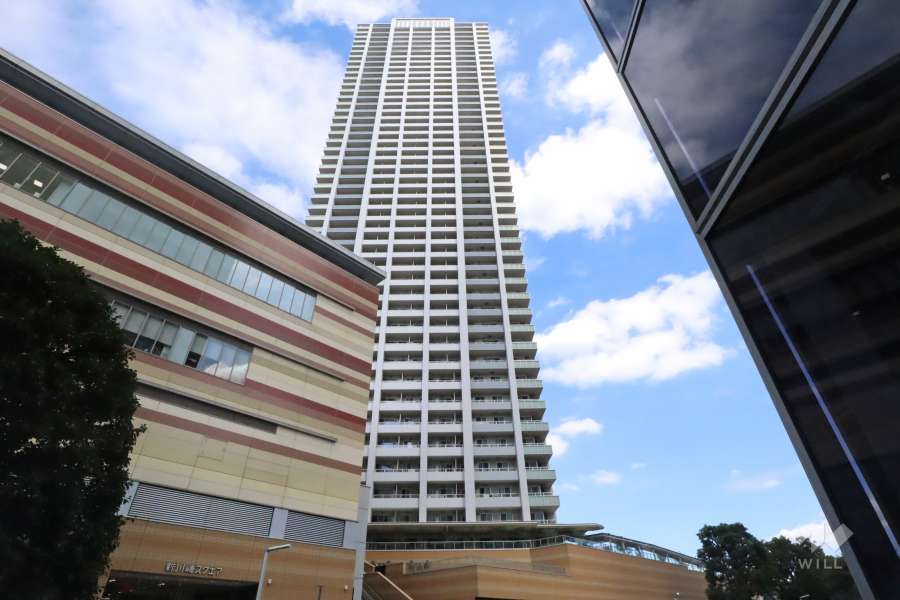パークタワー新川崎の外観(南西側から)