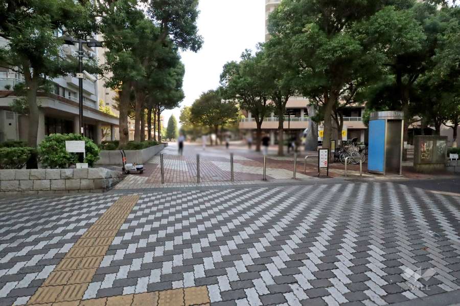 敷地入り口
