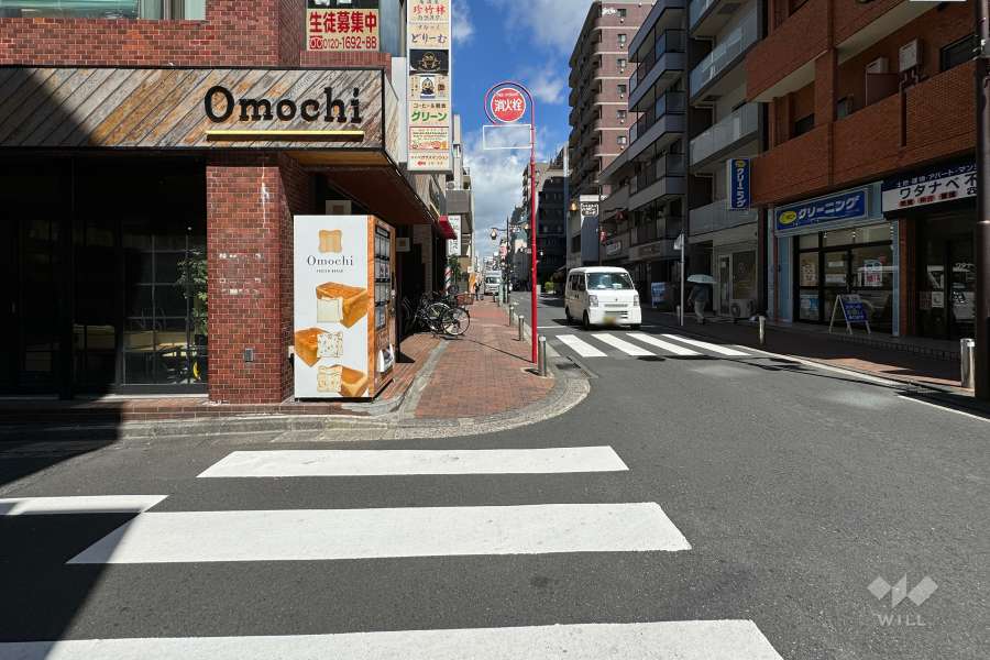 敷地東側の前面道路