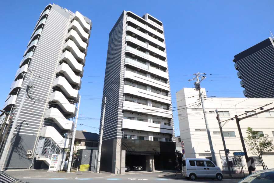 メインステージ川崎クロシア1の外観(南西側から)