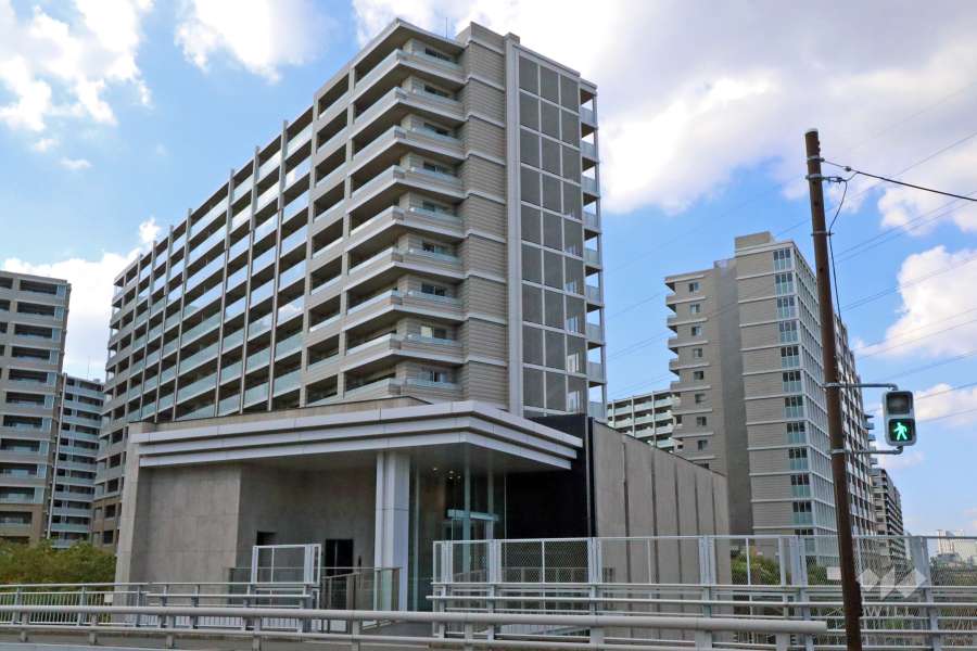 クレストプライムレジデンス アベニュー弐番街の外観（南東側から）