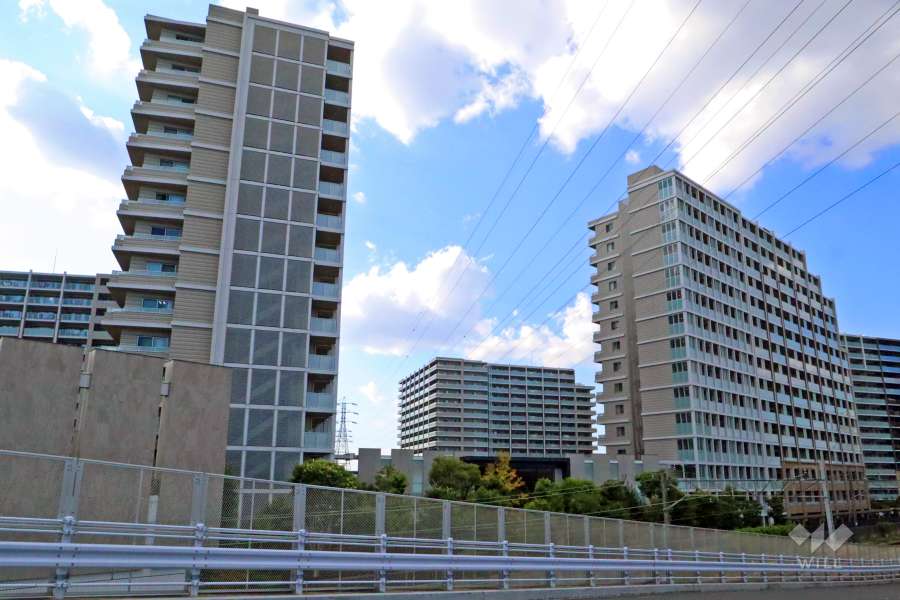 クレストプライムレジデンス アベニュー弐番街の外観（東側から）
