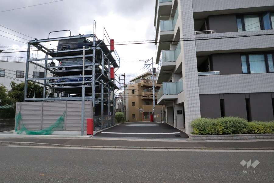 駐車場の出入り口・敷地内駐車場（屋外機械式、屋内平面式）