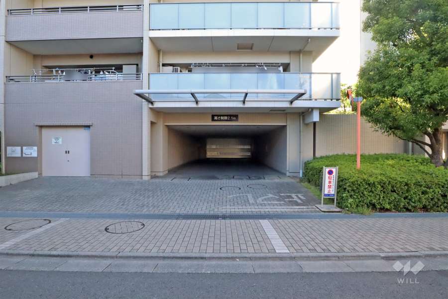 駐車場の出入り口