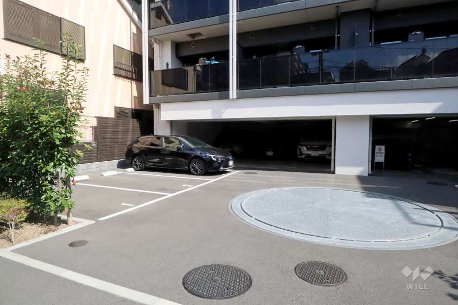 敷地内駐車場（屋外平面式・屋内平面式）