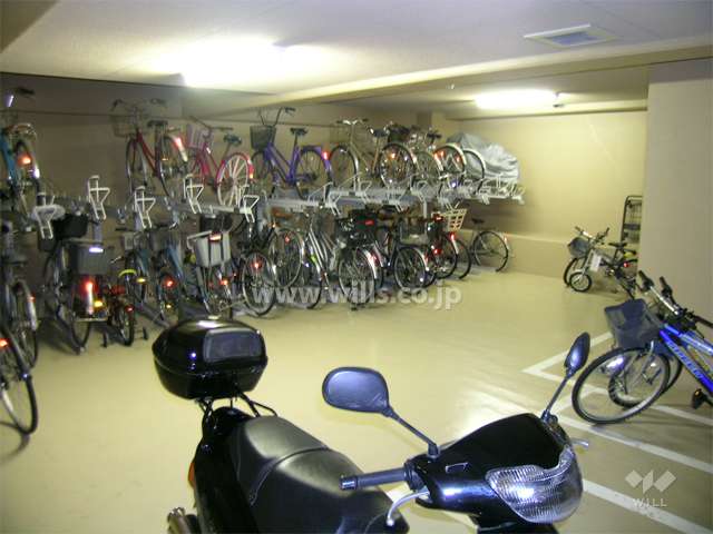 屋内にある駐輪場