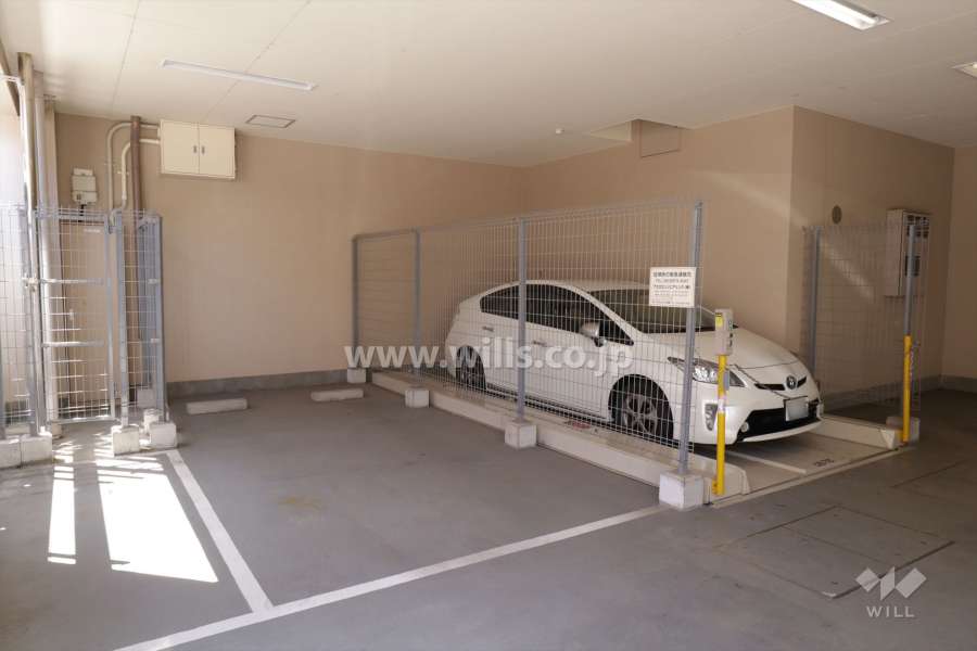 敷地内駐車場（屋内平面式）