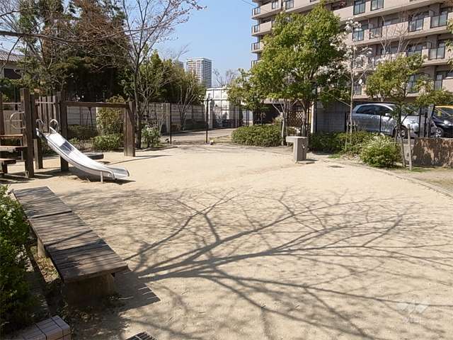 敷地に隣接する公園