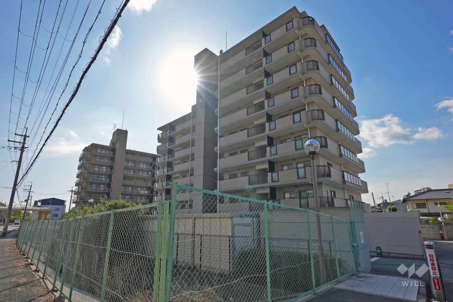 リブレカーサ逆瀬川の外観（北西側から）