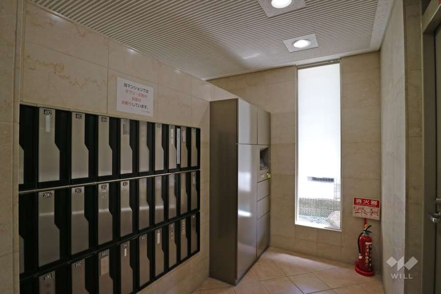共用ポストと宅配ボックス