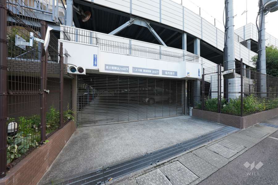 駐車場の出入口