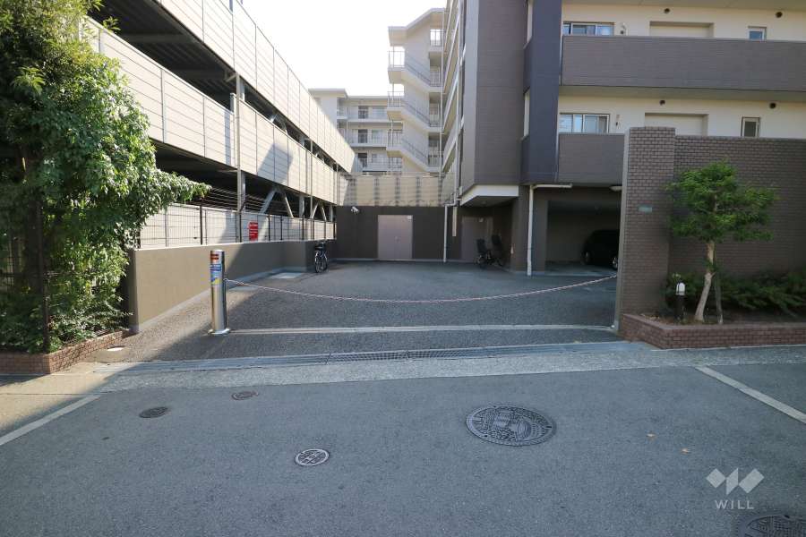 駐車場の出入り口