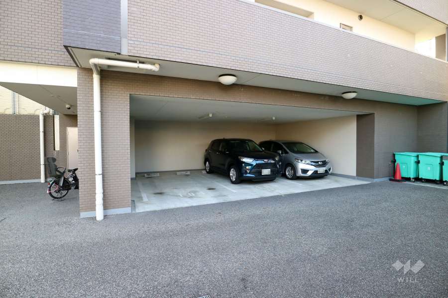 敷地内駐車場（屋内平面式）