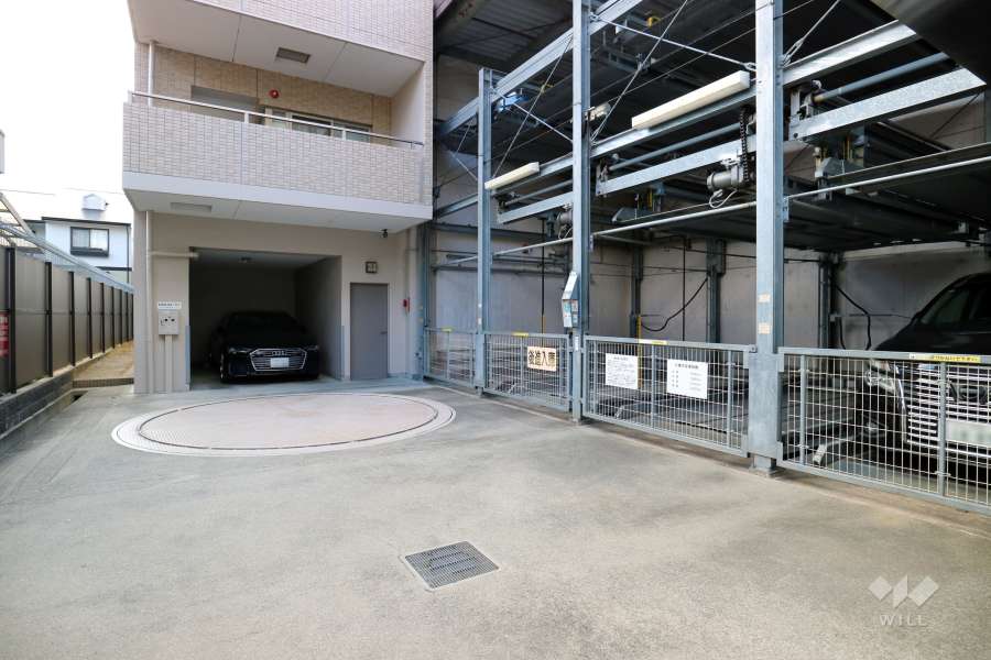 敷地内駐車場（屋内機械式・屋内平面式）