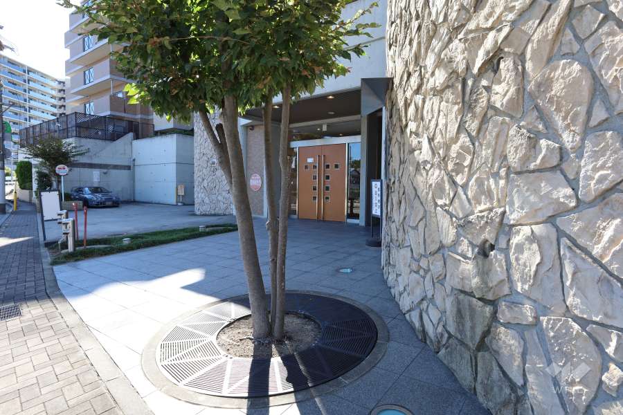 エントランスアプローチ　