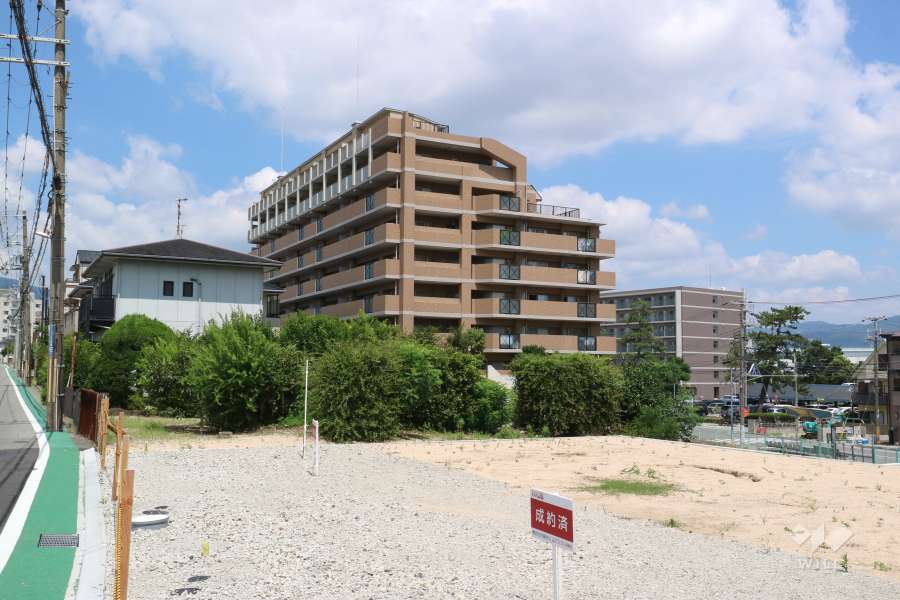 セントラル宝塚仁川の外観（南東側から）