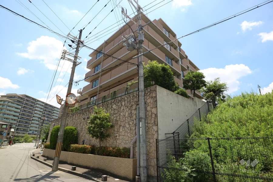 セントラル宝塚仁川の外観（北西側から）